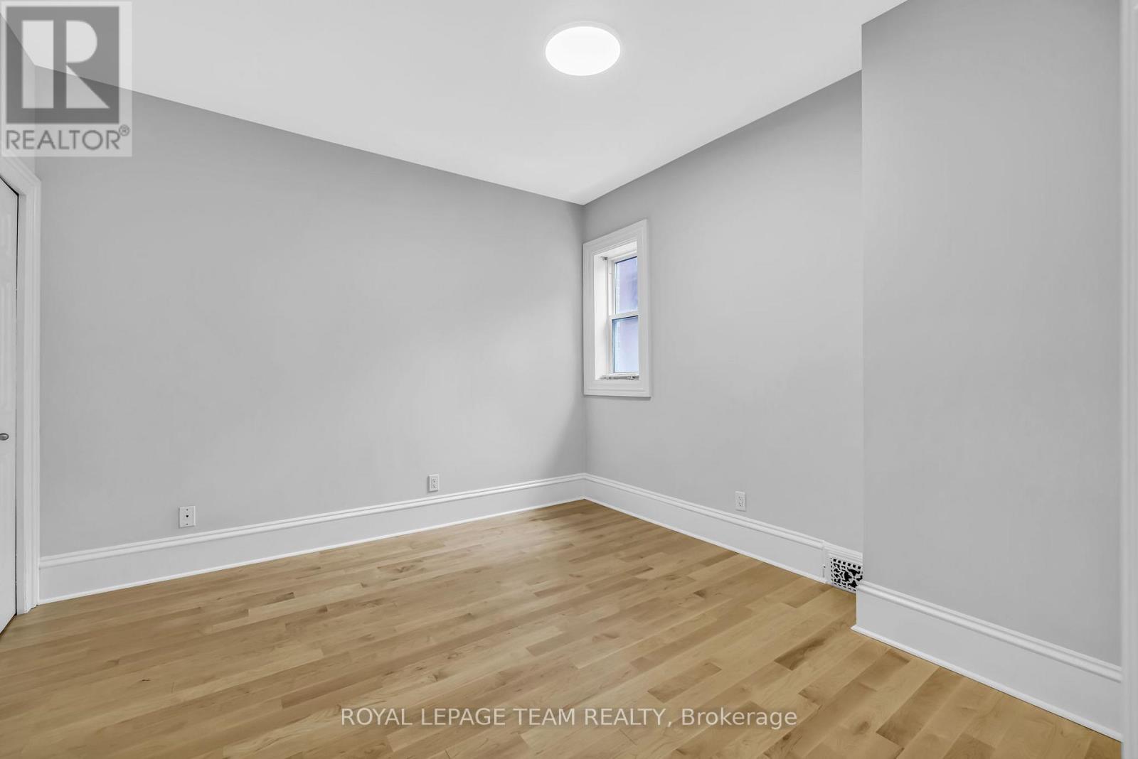 90 Fourth Avenue, Ottawa, Ontario  K1S 2L2 - Photo 17 - X12955082