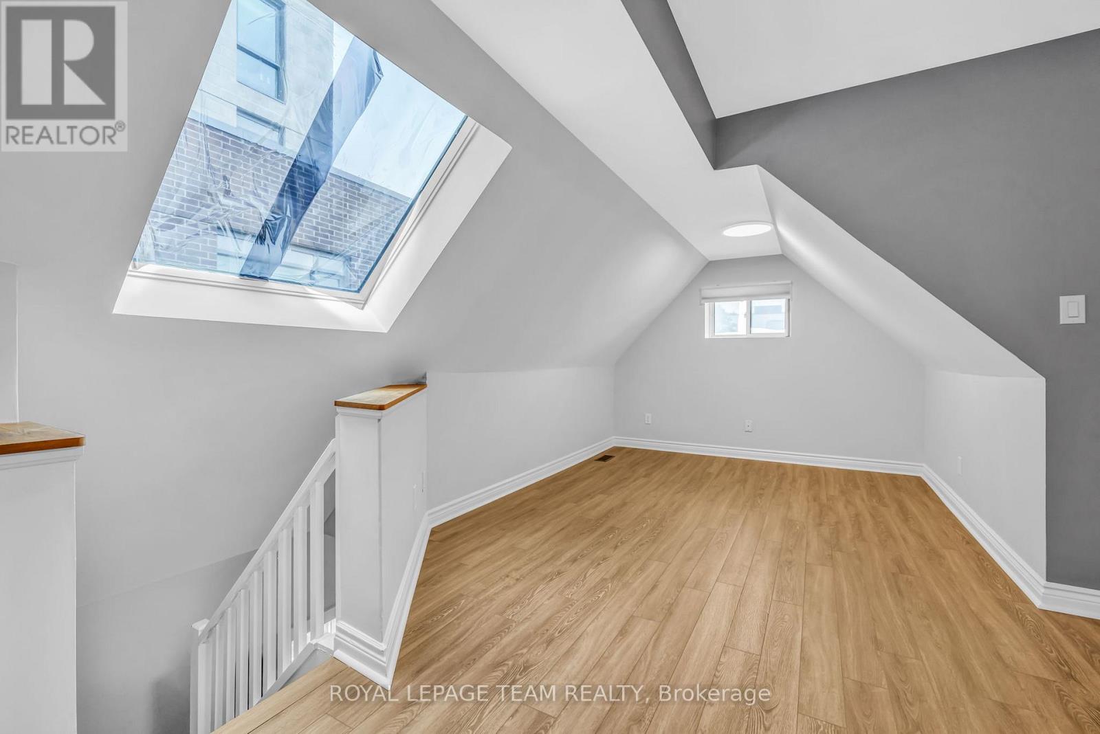 90 Fourth Avenue, Ottawa, Ontario  K1S 2L2 - Photo 19 - X12955082