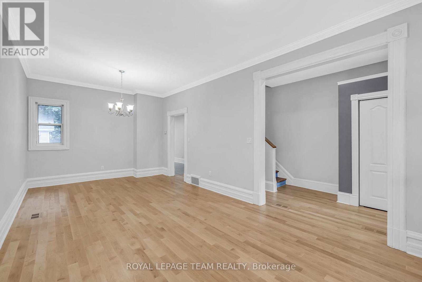 90 Fourth Avenue, Ottawa, Ontario  K1S 2L2 - Photo 6 - X12955082