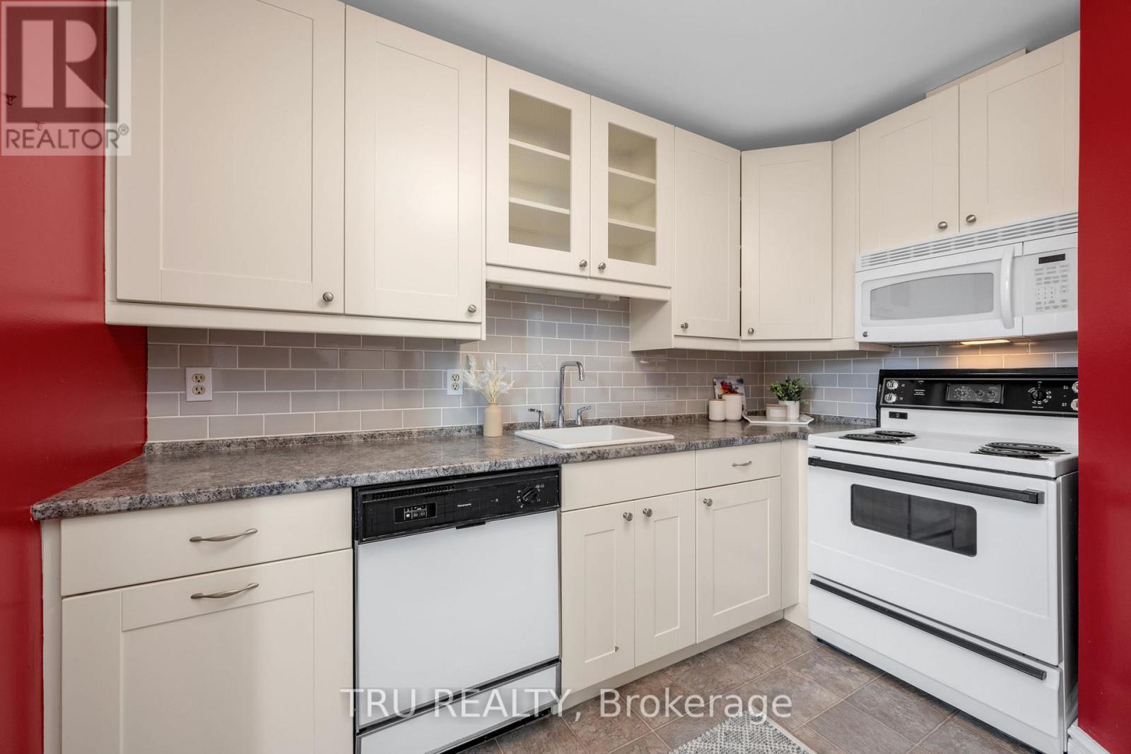 308 - 1 Rosamond Street E, Mississippi Mills, Ontario  K0A 1A0 - Photo 25 - X12955106