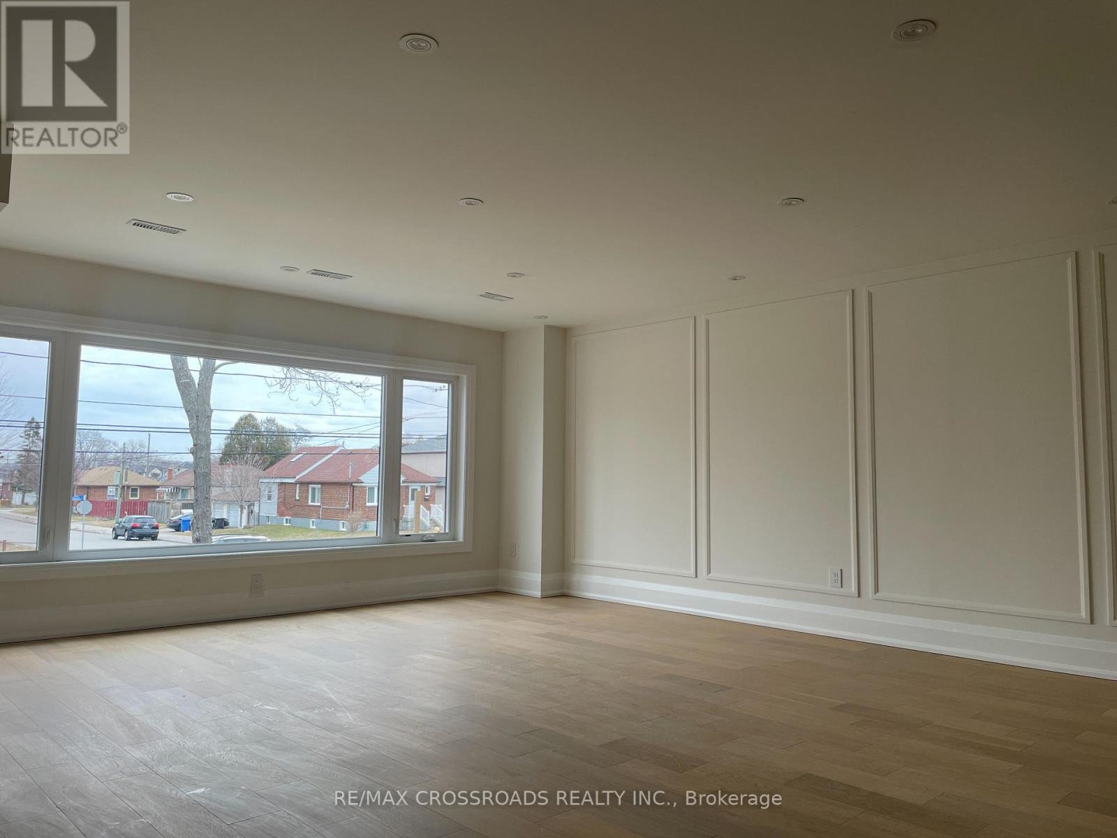 790 B Midland Avenue, Toronto, Ontario  M1K 4E7 - Photo 2 - E12955078