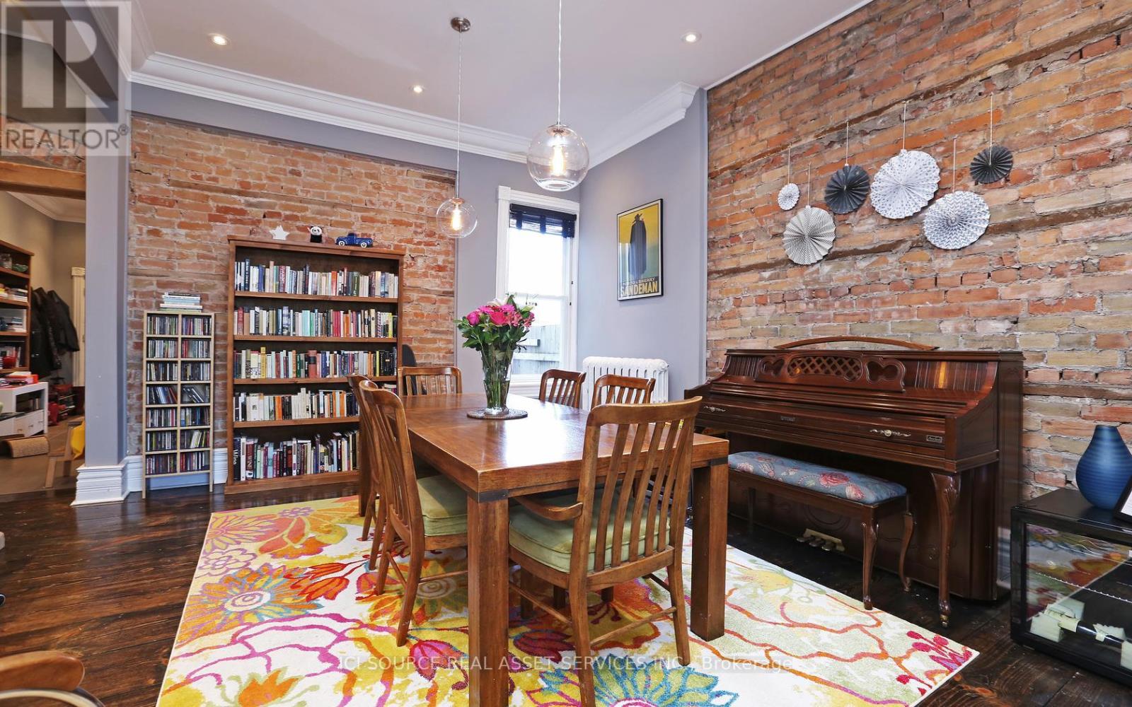 1 - 224 JONES AVENUE, Toronto, Ontario