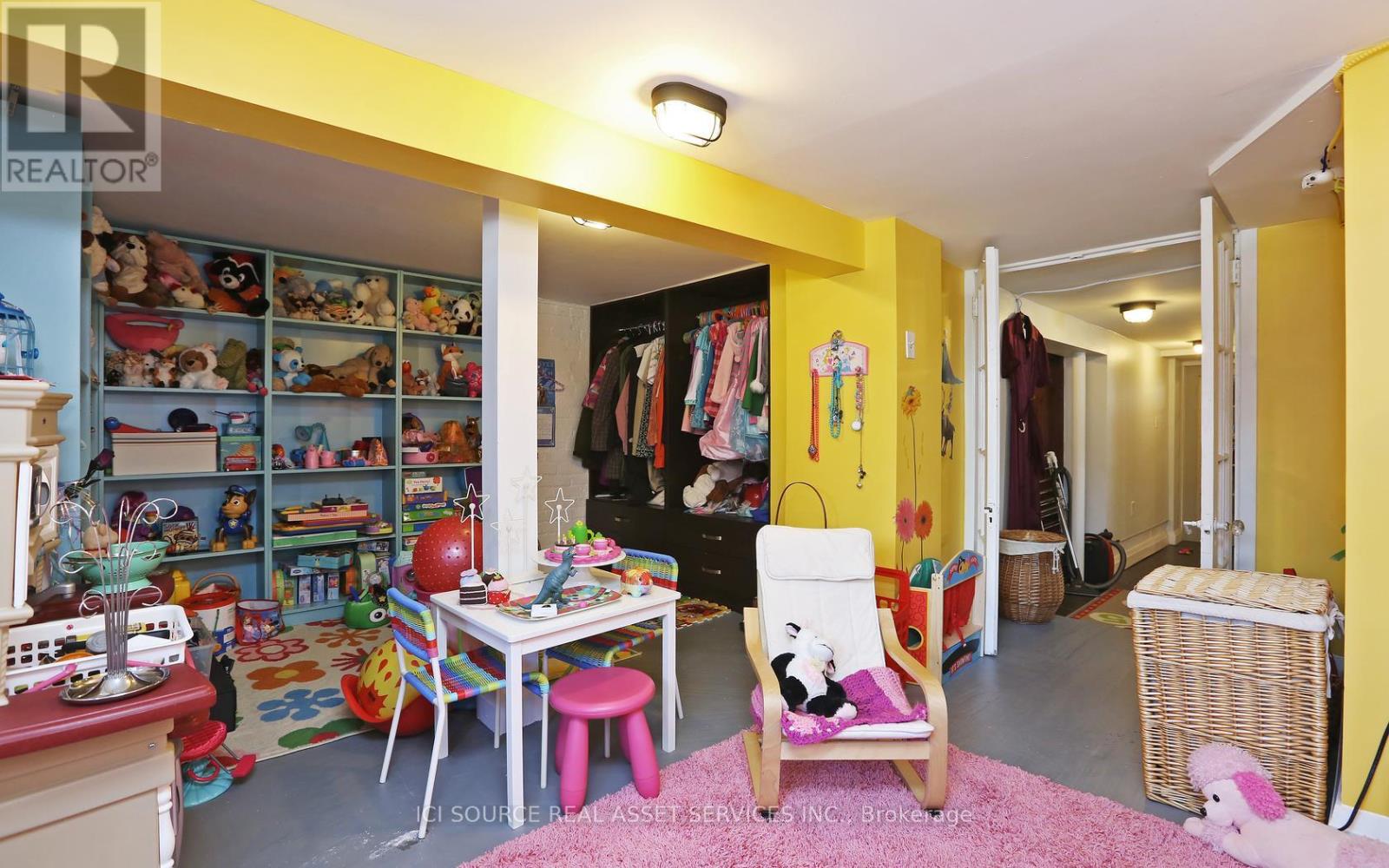 1 - 224 Jones Avenue, Toronto, Ontario  M4M 3A3 - Photo 9 - E12955110