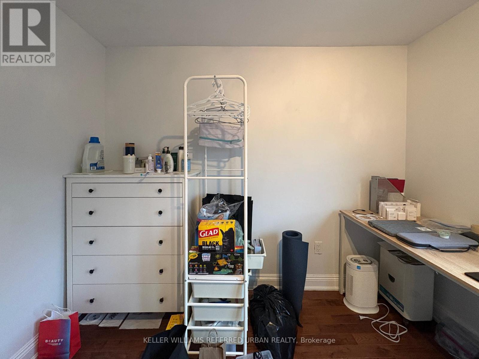 Upper - 429 Ossington Avenue, Toronto, Ontario  M6J 3A6 - Photo 10 - C12951500