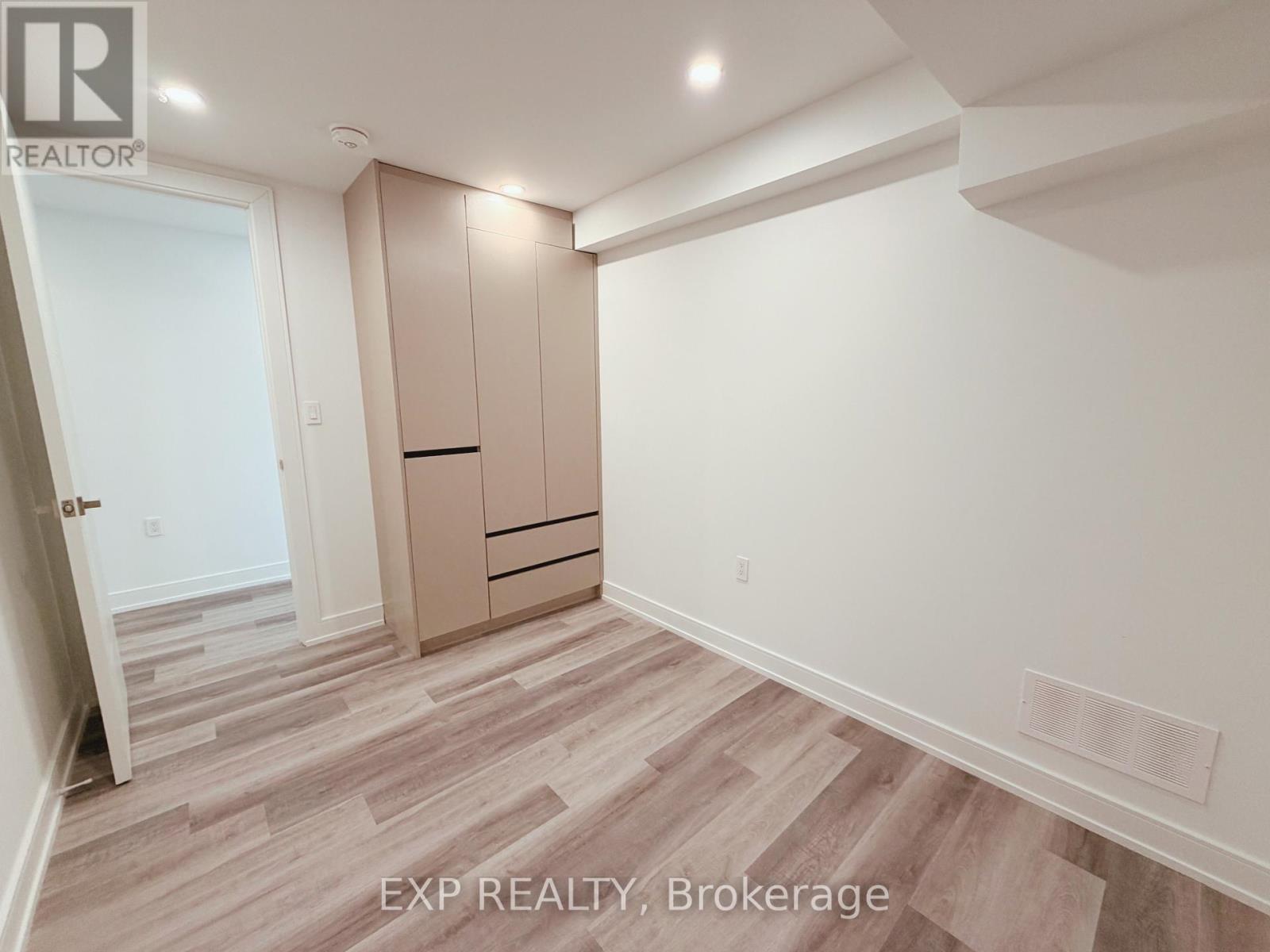 Lower - 19 Devon Road, Toronto, Ontario  M4E 2J7 - Photo 3 - E12668380