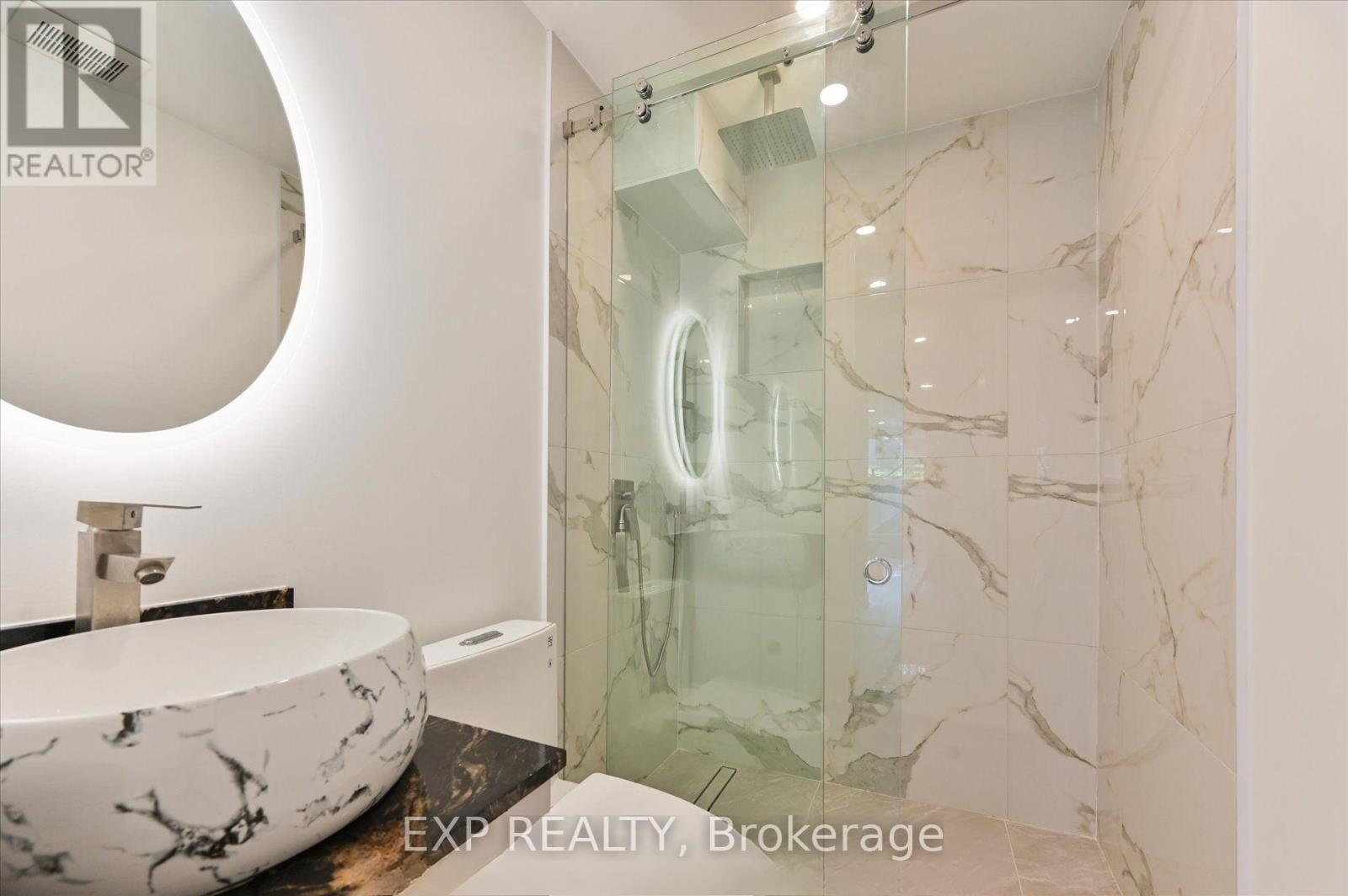 Lower - 19 Devon Road, Toronto, Ontario  M4E 2J7 - Photo 5 - E12668380