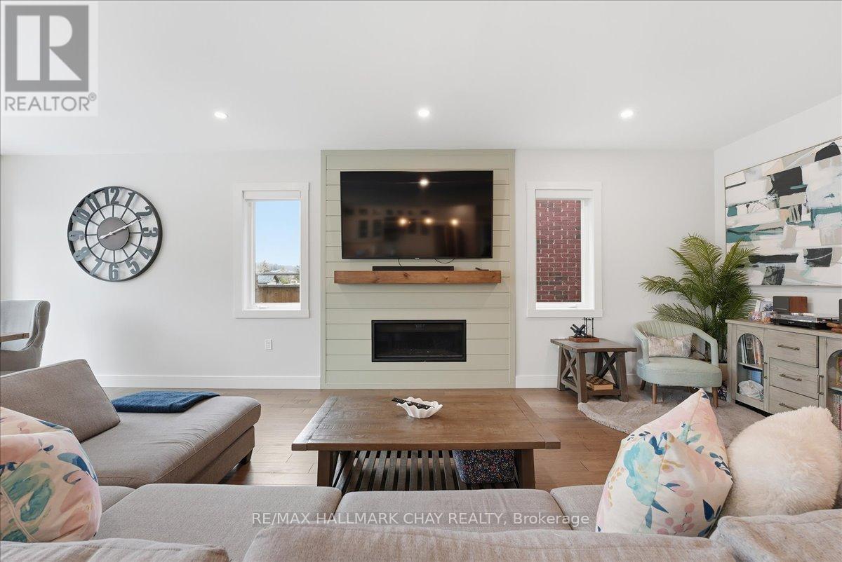 26 Lowry Court, Barrie, Ontario  L4N 7N3 - Photo 10 - S12955102