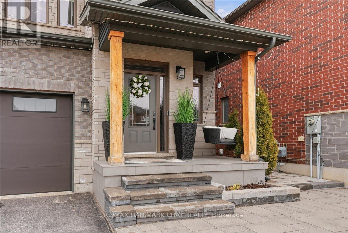 26 Lowry Court, Barrie, Ontario  L4N 7N3 - Photo 3 - S12955102