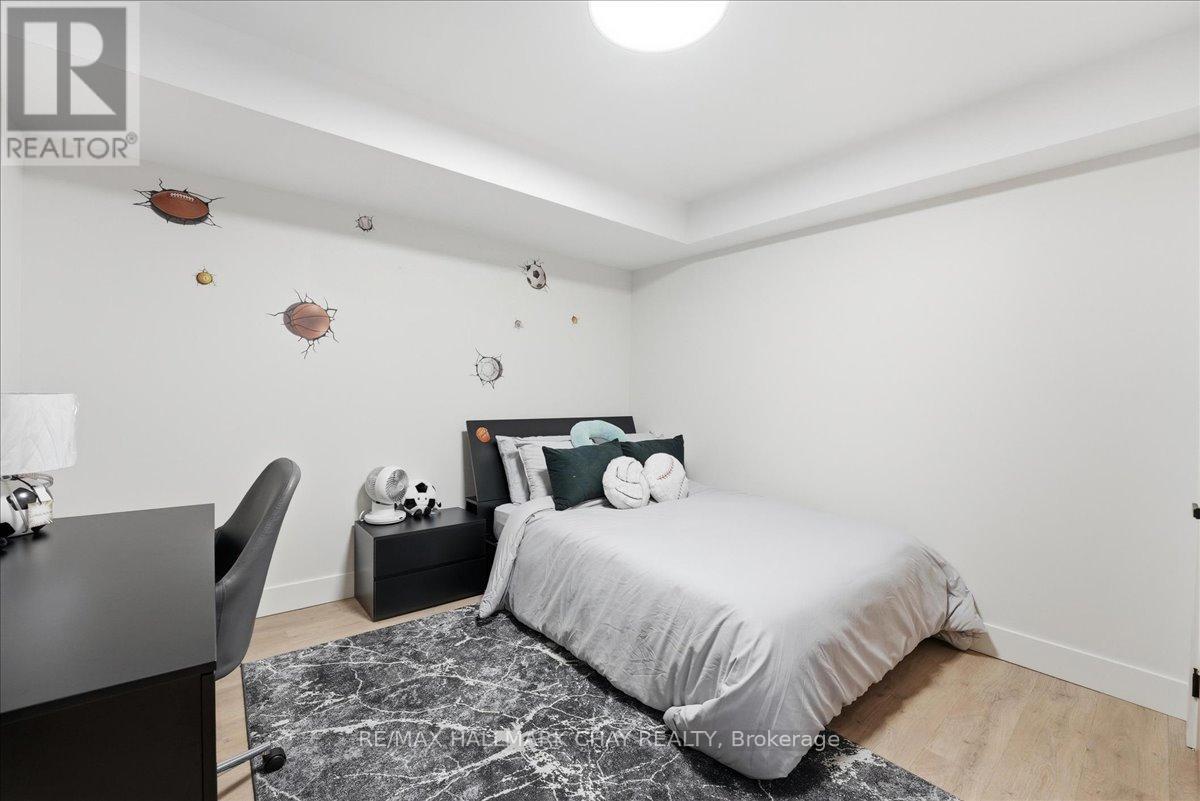 26 Lowry Court, Barrie, Ontario  L4N 7N3 - Photo 45 - S12955102