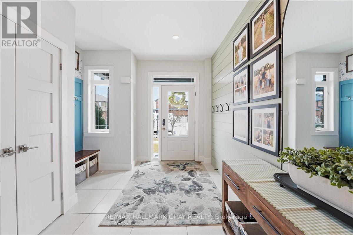 26 Lowry Court, Barrie, Ontario  L4N 7N3 - Photo 6 - S12955102