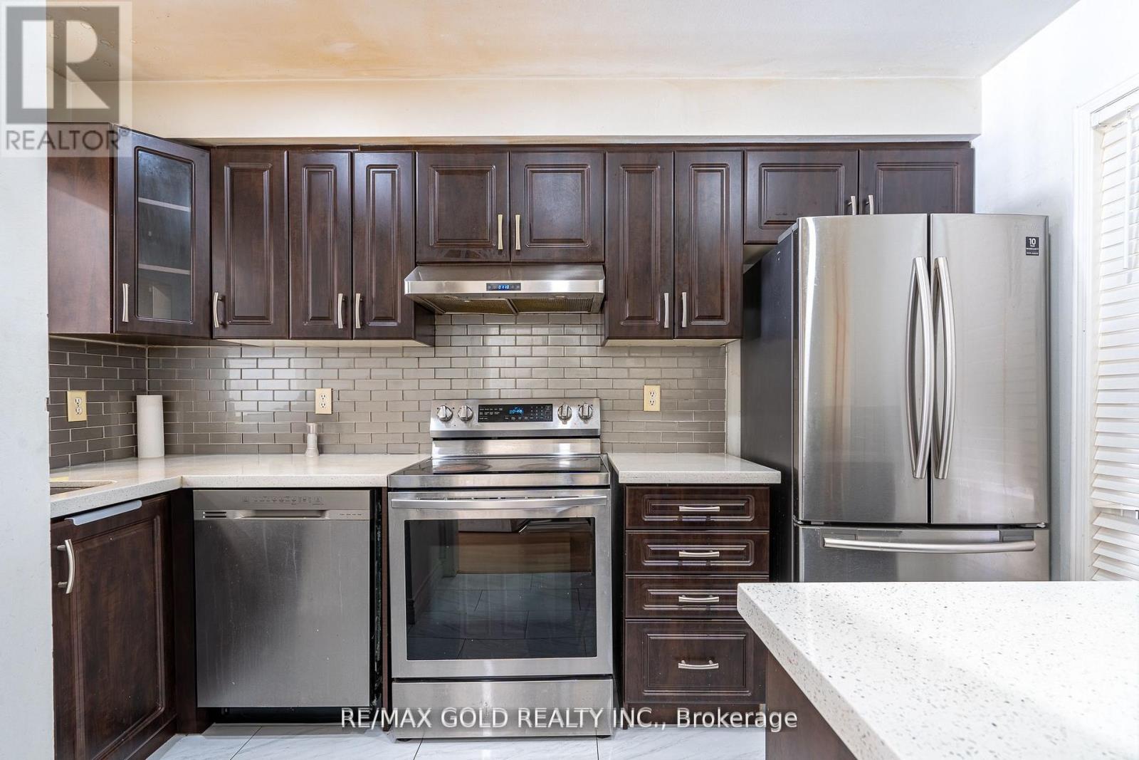 25 Clover Bloom Road, Brampton, Ontario  L6R 1R8 - Photo 4 - W12955048