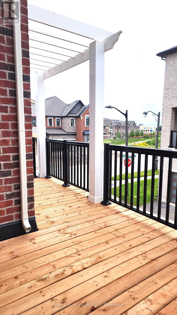 1261 Courtleigh Trail, Oakville, Ontario  L6H 7Y2 - Photo 11 - W12955086