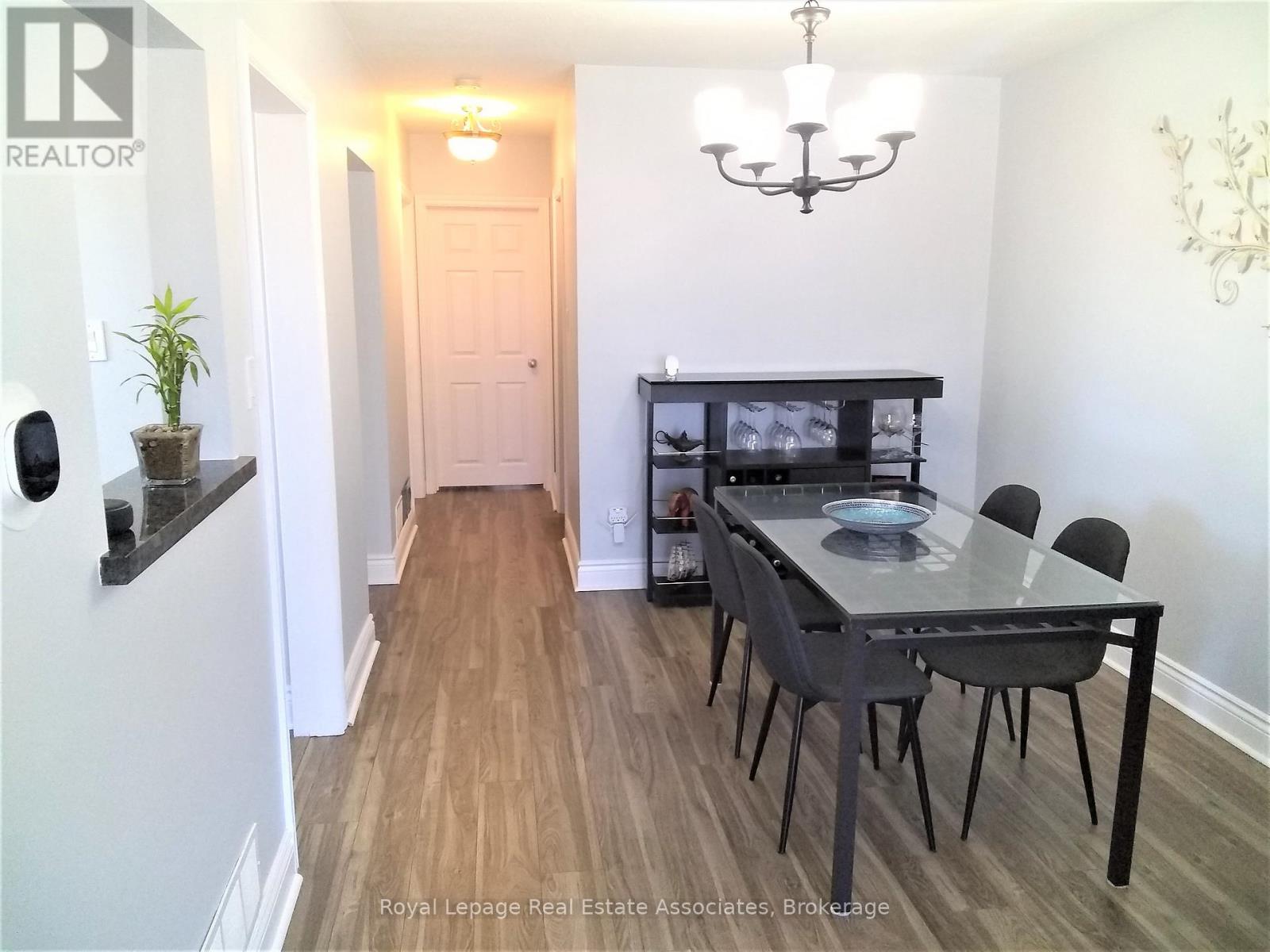 Upper - 1492 Sandgate Crescent, Mississauga, Ontario  L5J 2E5 - Photo 3 - W12955090