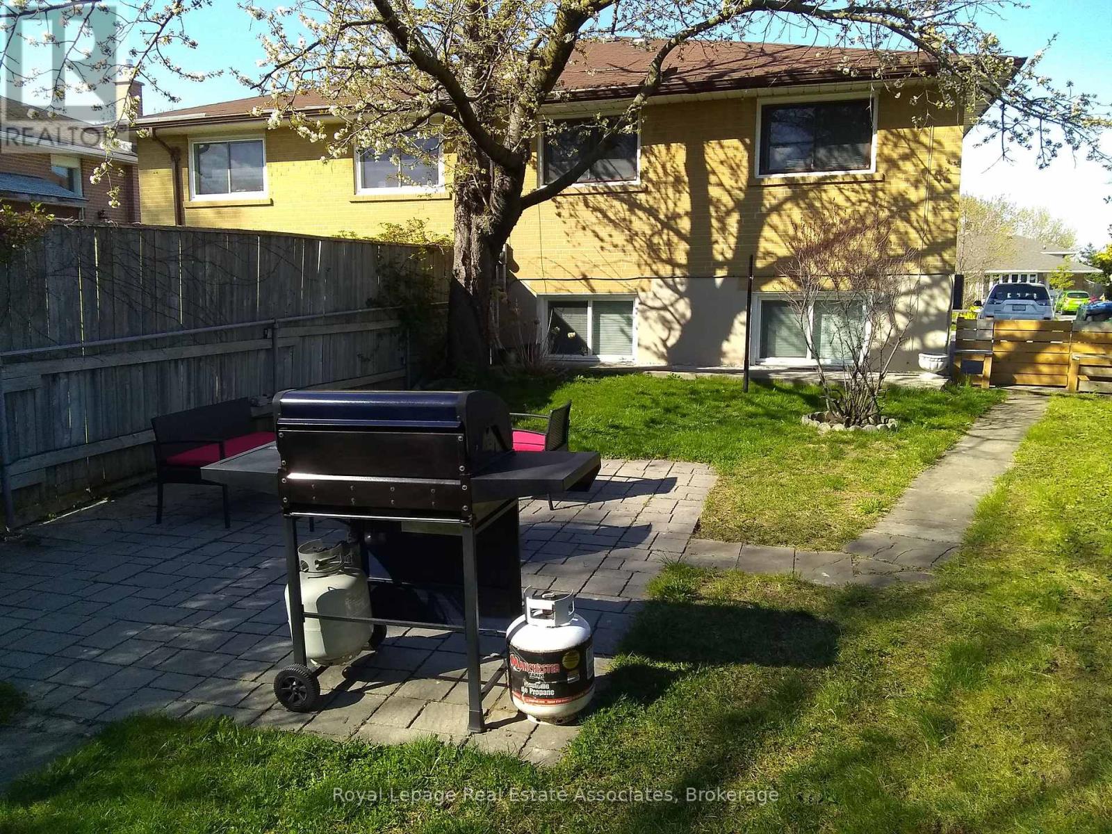 Upper - 1492 Sandgate Crescent, Mississauga, Ontario  L5J 2E5 - Photo 9 - W12955090