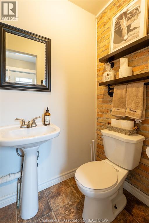 6225 Fansher Road, Dawn-Euphemia, Ontario  N0P 1R0 - Photo 9 - 26006970