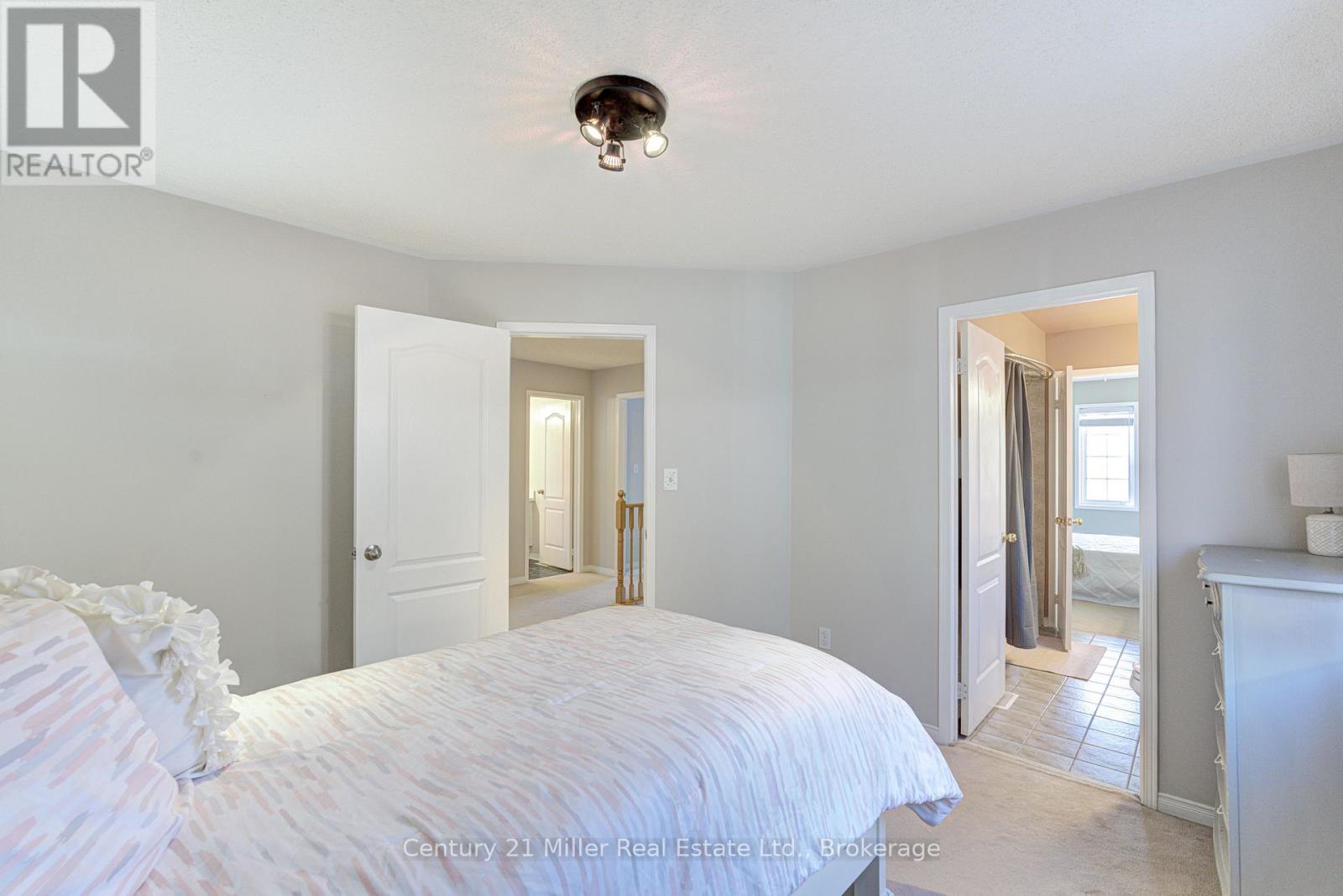 2142 Meadowglen Drive, Oakville, Ontario  L6M 4C8 - Photo 22 - W12829702