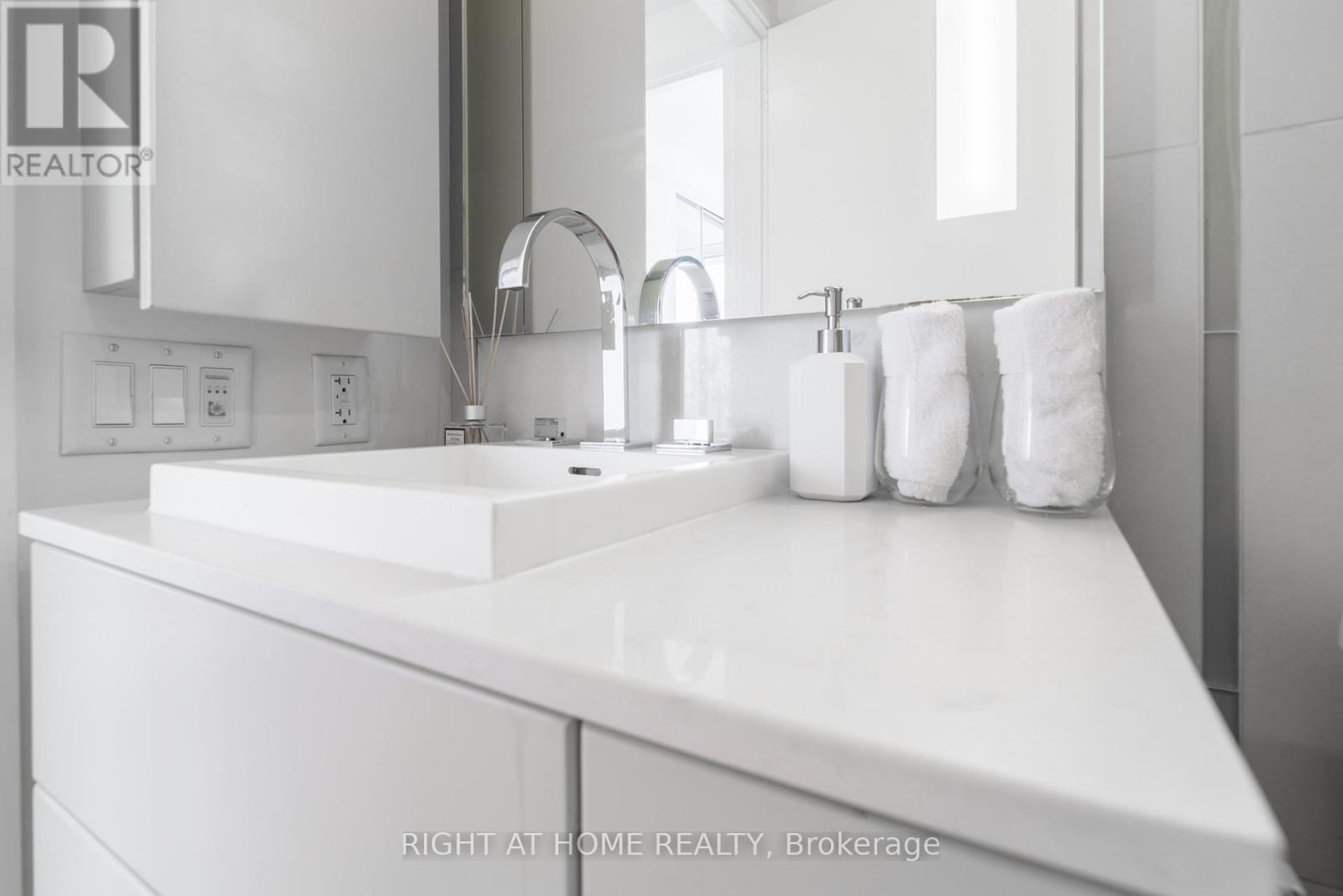 3907 - 101 Peter Street, Toronto, Ontario  M5V 2G9 - Photo 14 - C12764320