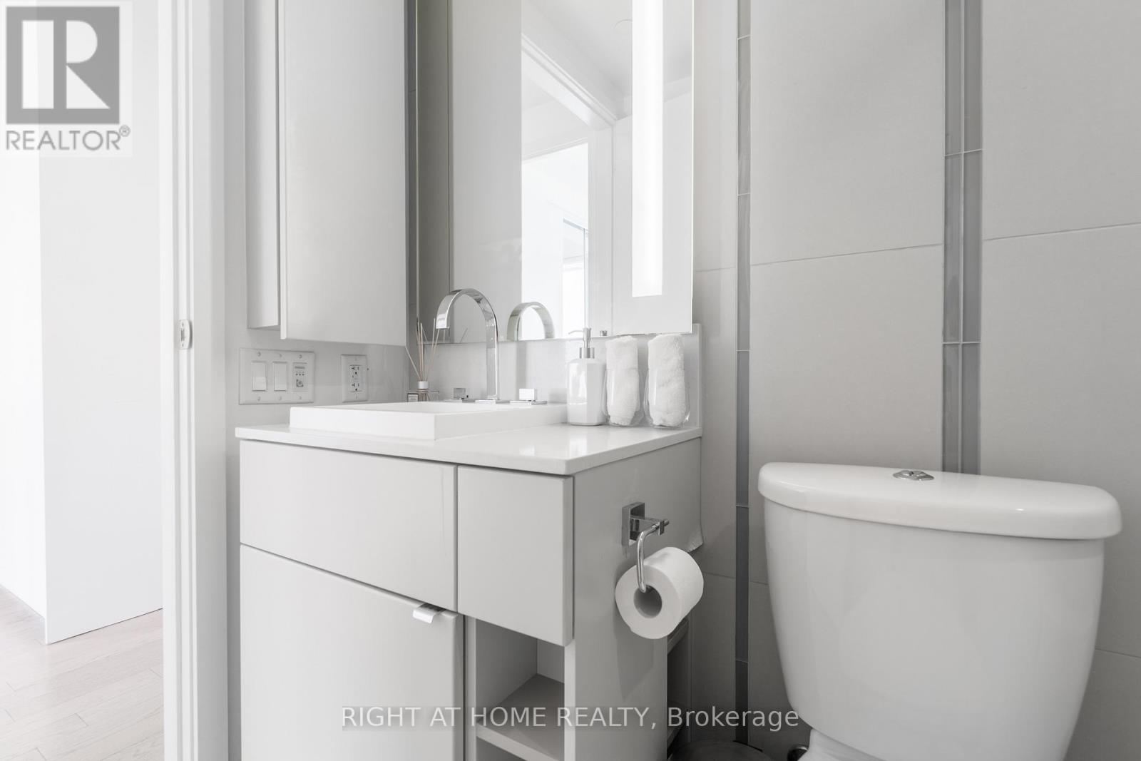 3907 - 101 Peter Street, Toronto, Ontario  M5V 2G9 - Photo 13 - C12764320