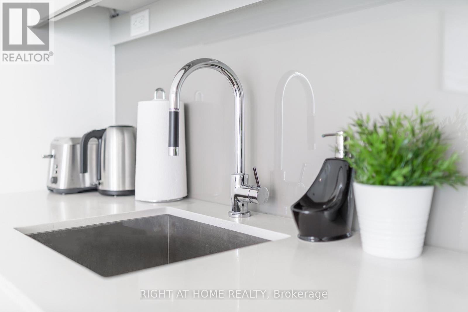 3907 - 101 Peter Street, Toronto, Ontario  M5V 2G9 - Photo 25 - C12764320