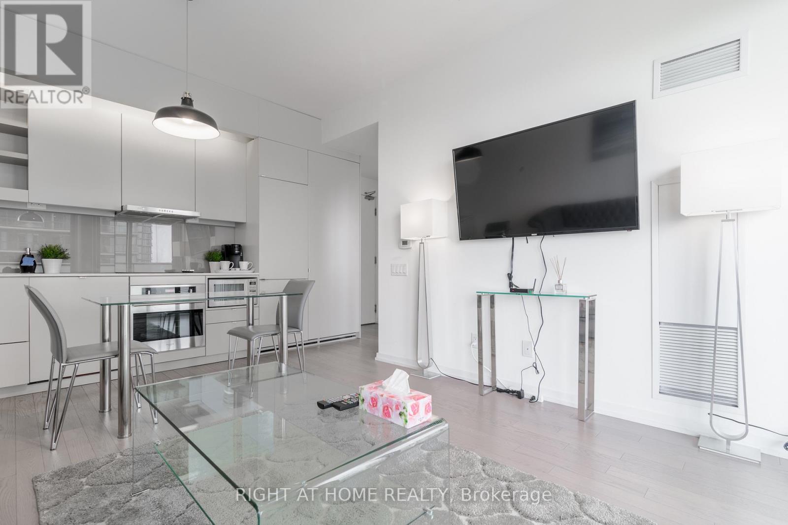 3907 - 101 Peter Street, Toronto, Ontario  M5V 2G9 - Photo 9 - C12764320