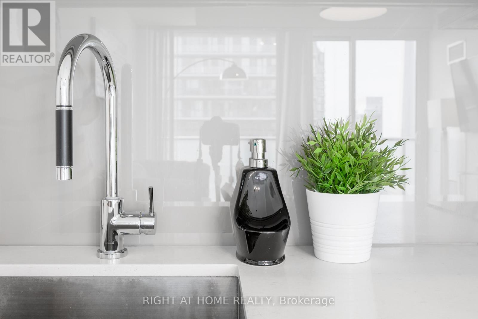 3907 - 101 Peter Street, Toronto, Ontario  M5V 2G9 - Photo 26 - C12764320