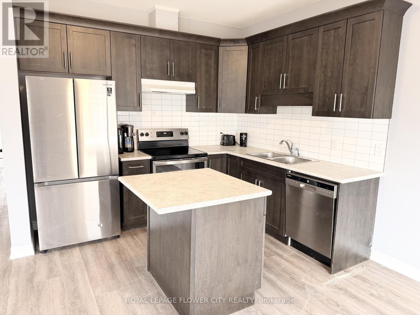 139 Sunflower Place, Welland, Ontario  L3C 0H9 - Photo 11 - X12905252