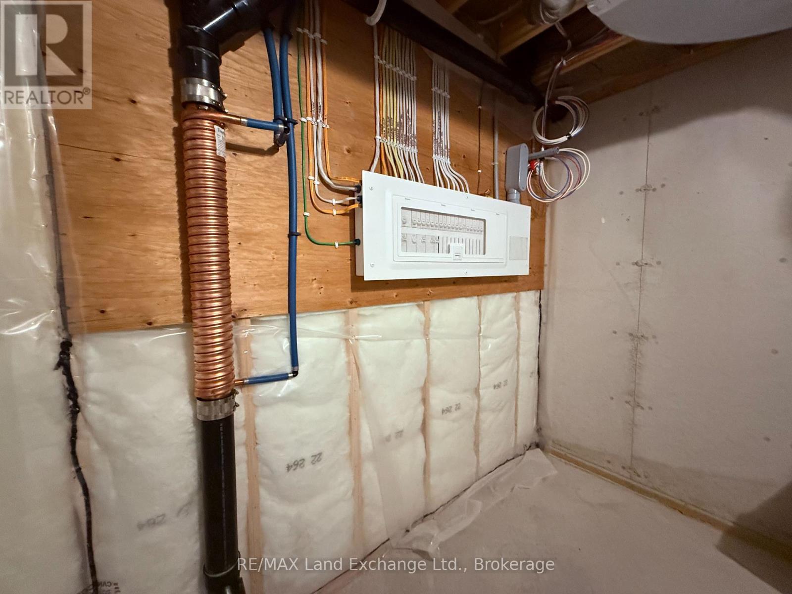 Unit 3 - 8 Golf Links Road, Kincardine, Ontario  N2Z 0G1 - Photo 23 - X12955112