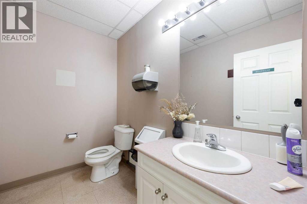 290 Maclennan Crescent, Fort Mcmurray, Alberta  T9H 5C8 - Photo 17 - A2298322