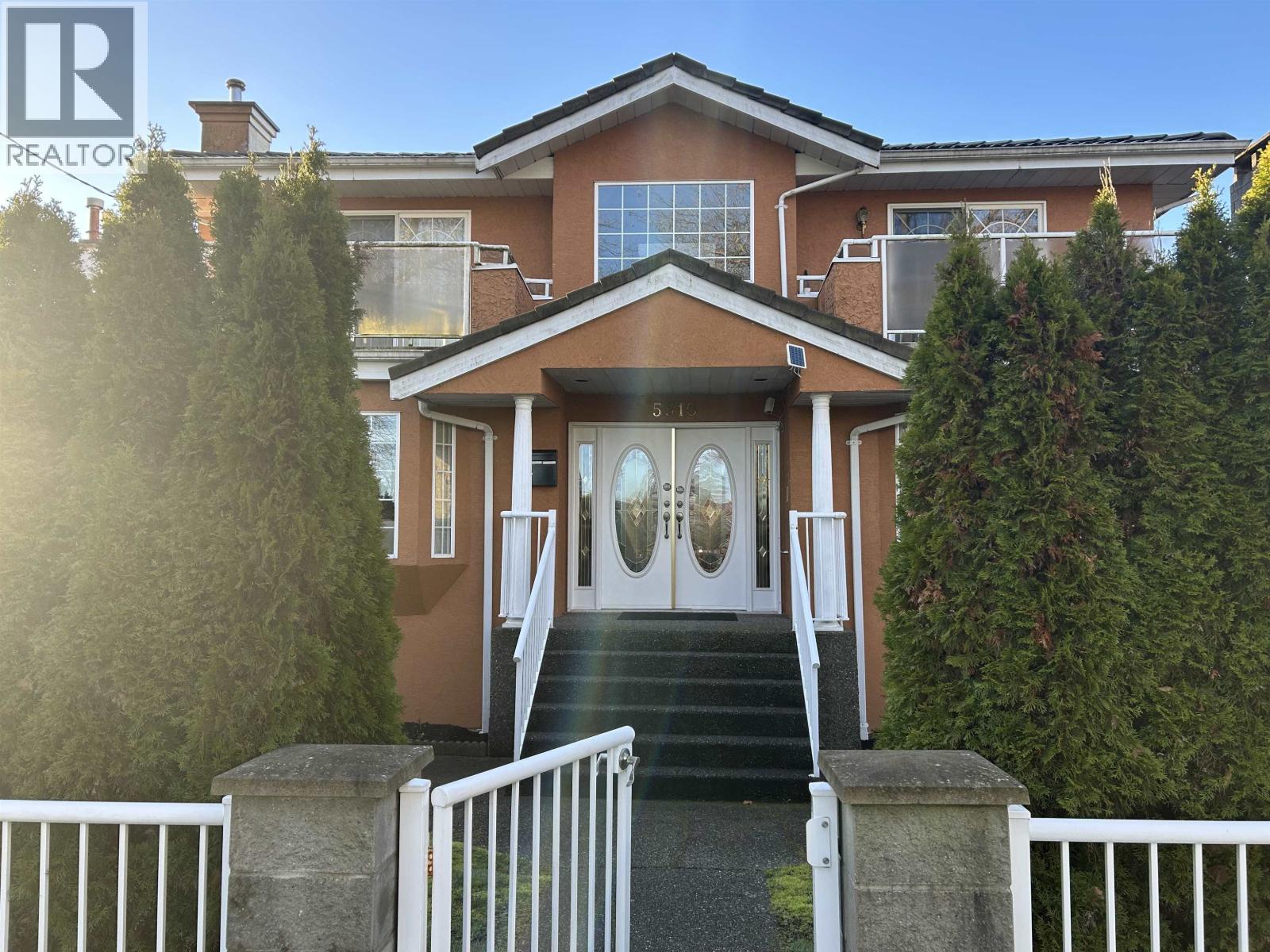 5510 RUMBLE ST., Burnaby, British Columbia