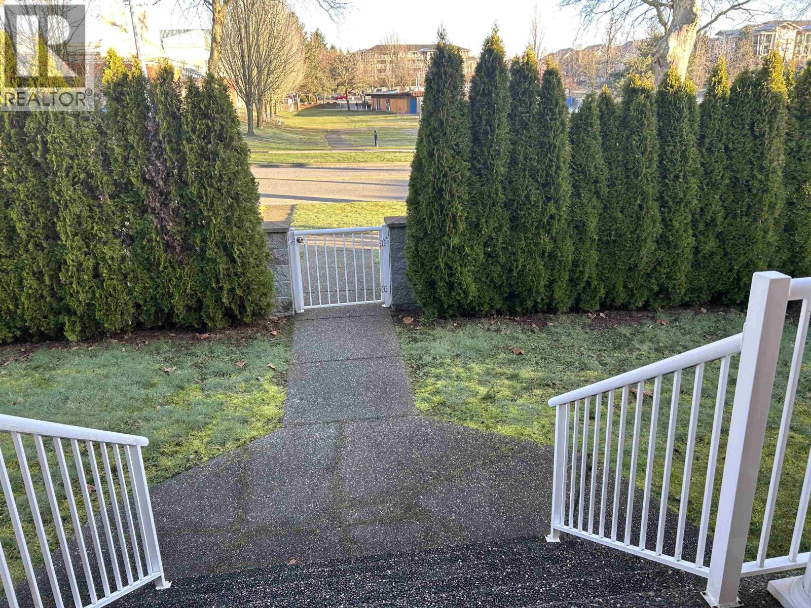 5510 Rumble St., Burnaby, British Columbia  V5J 2C1 - Photo 2 - R3105105