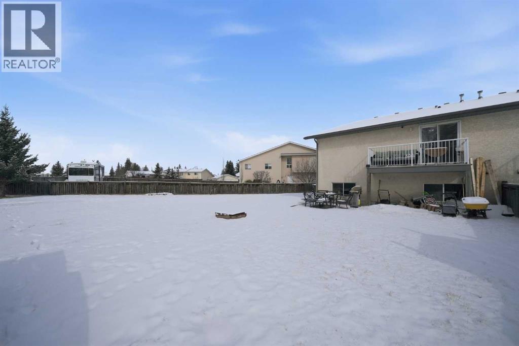 18 West Mcdonald Place, Cochrane, Alberta  T4C 1L8 - Photo 25 - A2297286