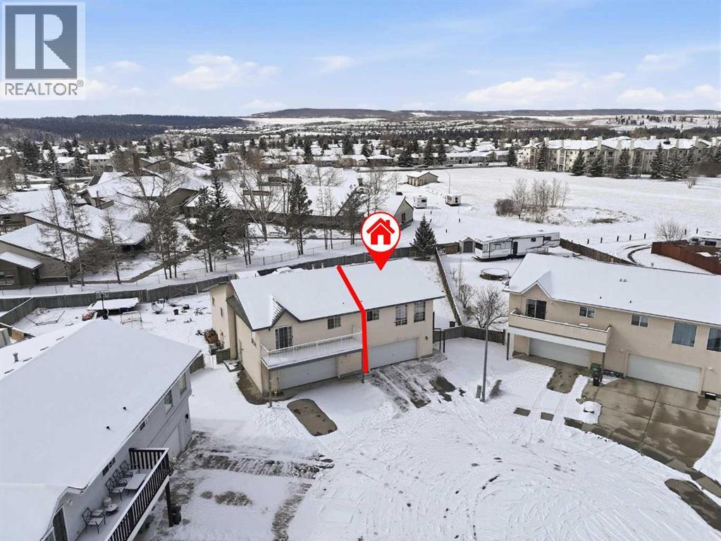 18 West Mcdonald Place, Cochrane, Alberta  T4C 1L8 - Photo 32 - A2297286