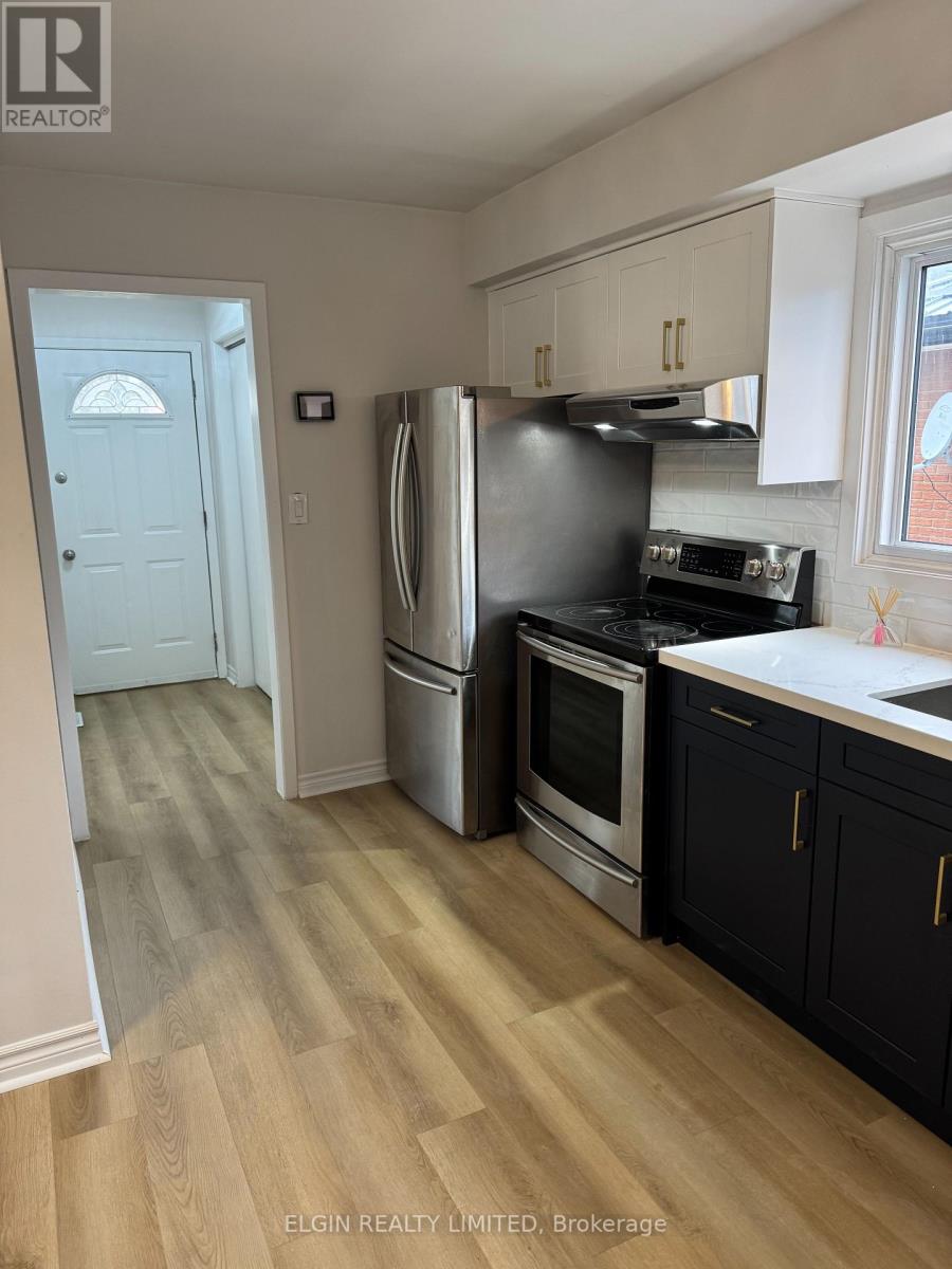 Upper - 213 Highview Drive, St. Thomas, Ontario  N5R 5H6 - Photo 10 - X12955138