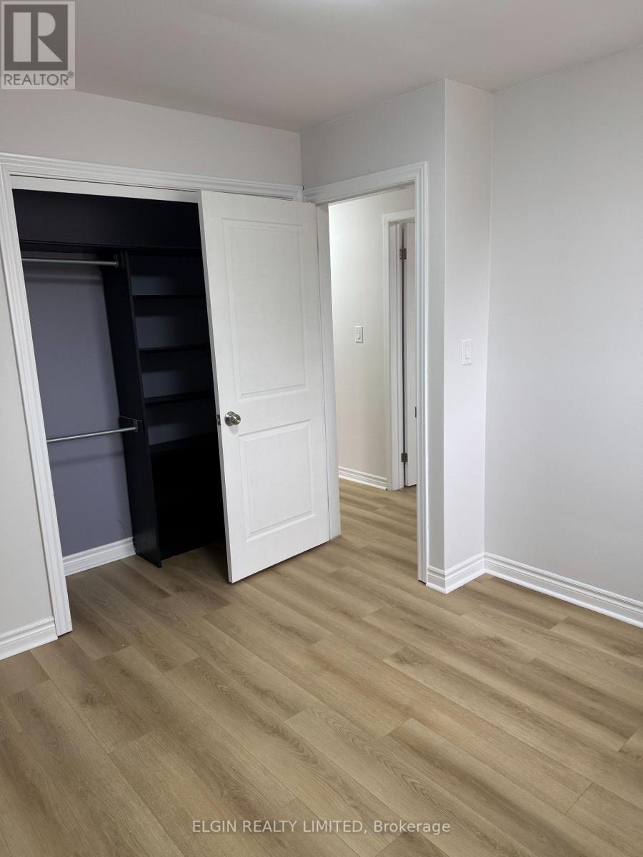 Upper - 213 Highview Drive, St. Thomas, Ontario  N5R 5H6 - Photo 21 - X12955138