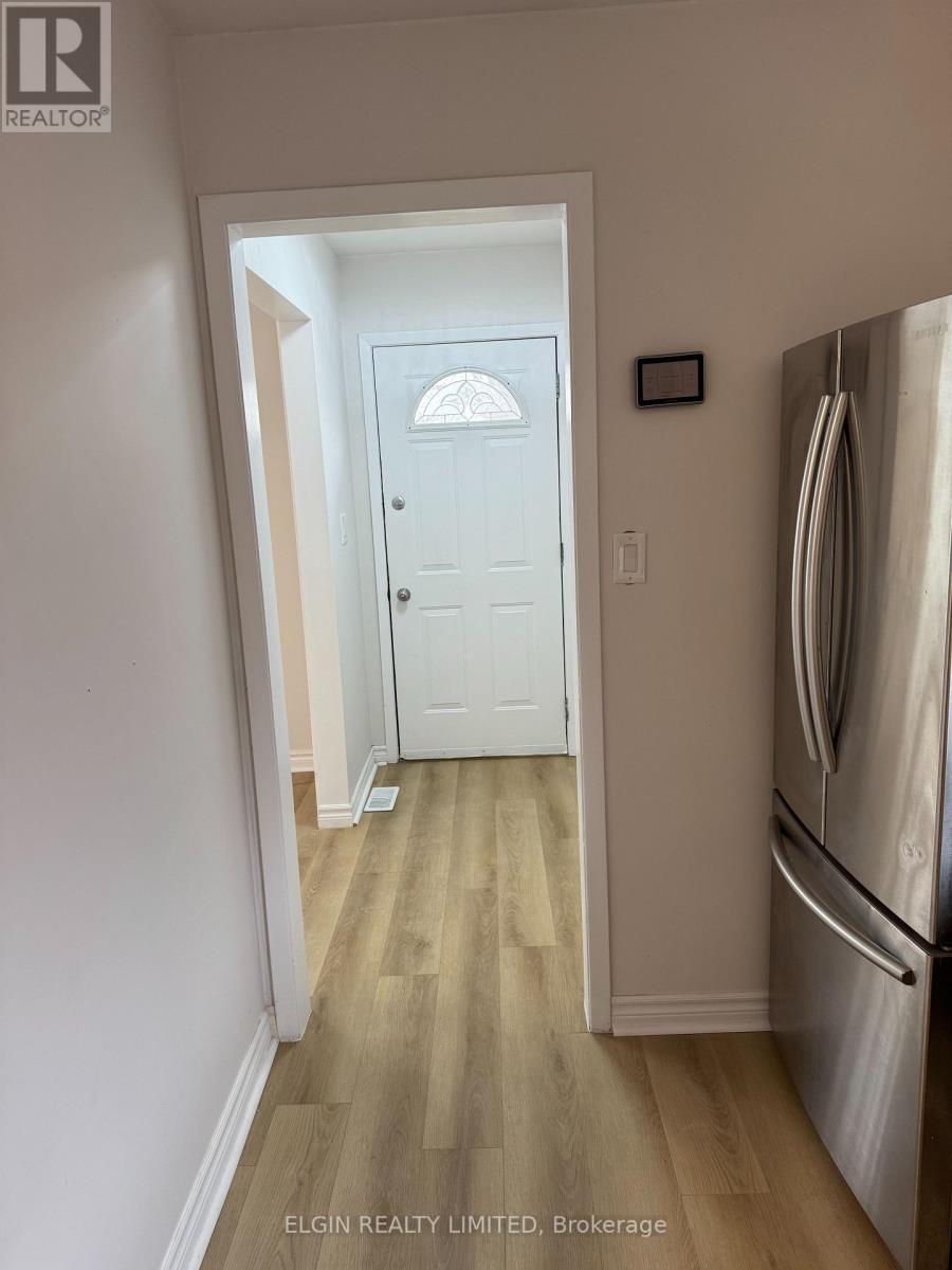 Upper - 213 Highview Drive, St. Thomas, Ontario  N5R 5H6 - Photo 22 - X12955138