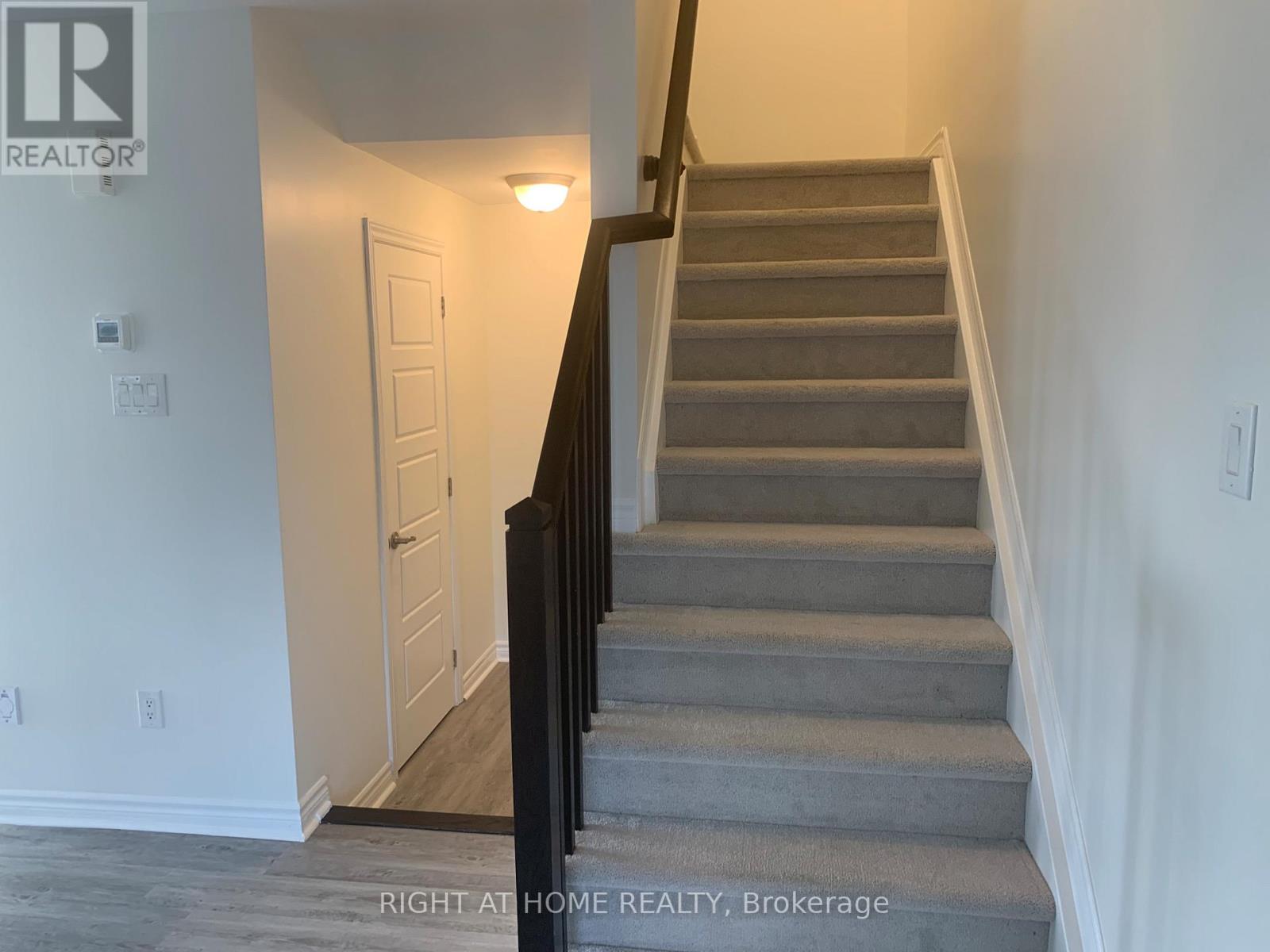 46 Squashberry Lane, Ottawa, Ontario  K2V 0K2 - Photo 12 - X12955144