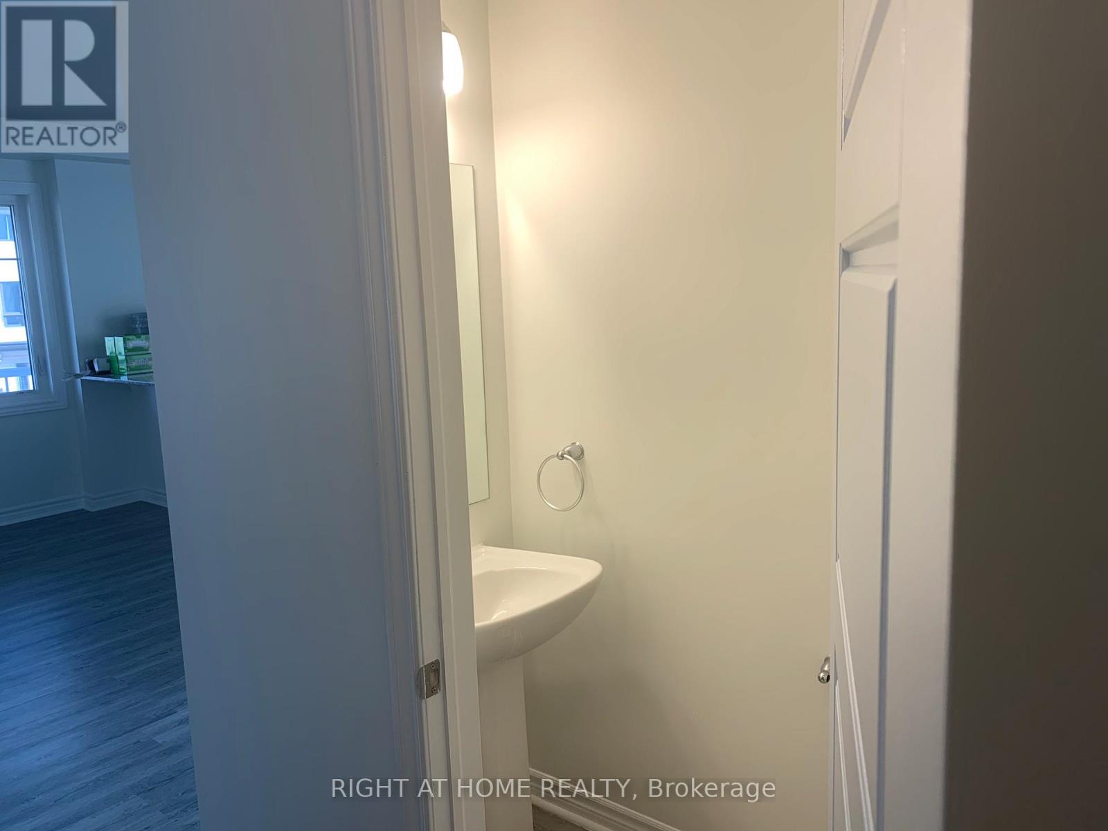 46 Squashberry Lane, Ottawa, Ontario  K2V 0K2 - Photo 7 - X12955144