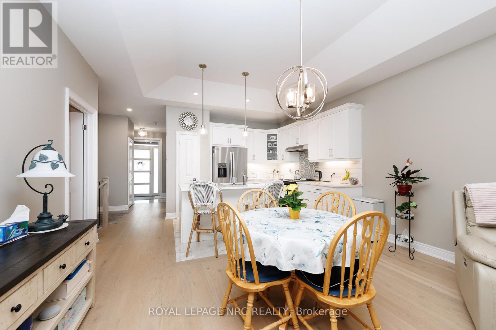 4136 Village Creek Drive, Fort Erie, Ontario  L0S 1S0 - Photo 11 - X12955150