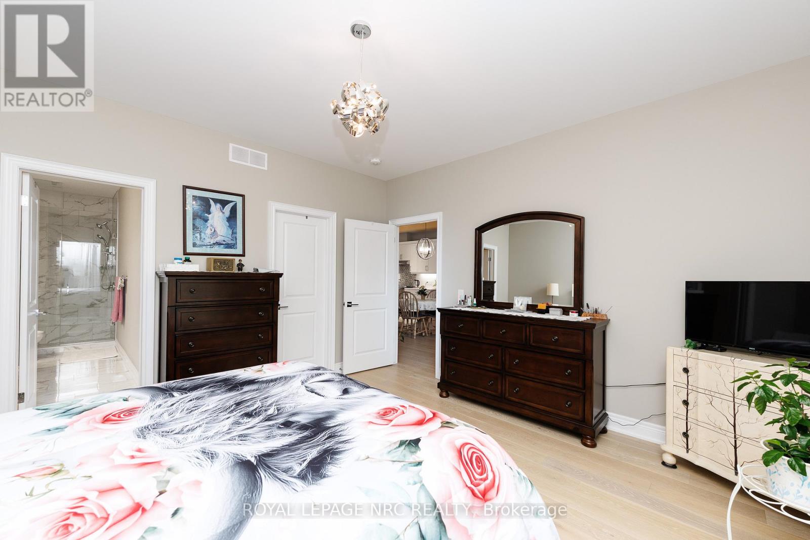 4136 Village Creek Drive, Fort Erie, Ontario  L0S 1S0 - Photo 17 - X12955150