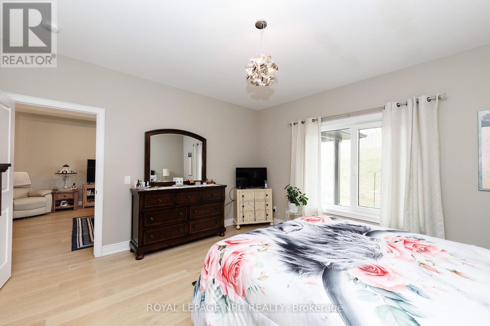 4136 Village Creek Drive, Fort Erie, Ontario  L0S 1S0 - Photo 20 - X12955150