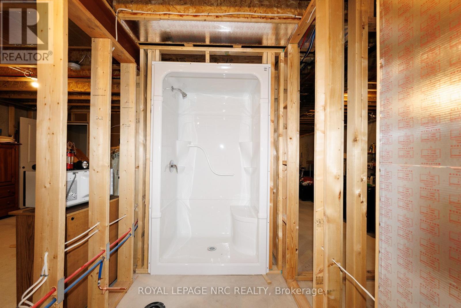 4136 Village Creek Drive, Fort Erie, Ontario  L0S 1S0 - Photo 24 - X12955150