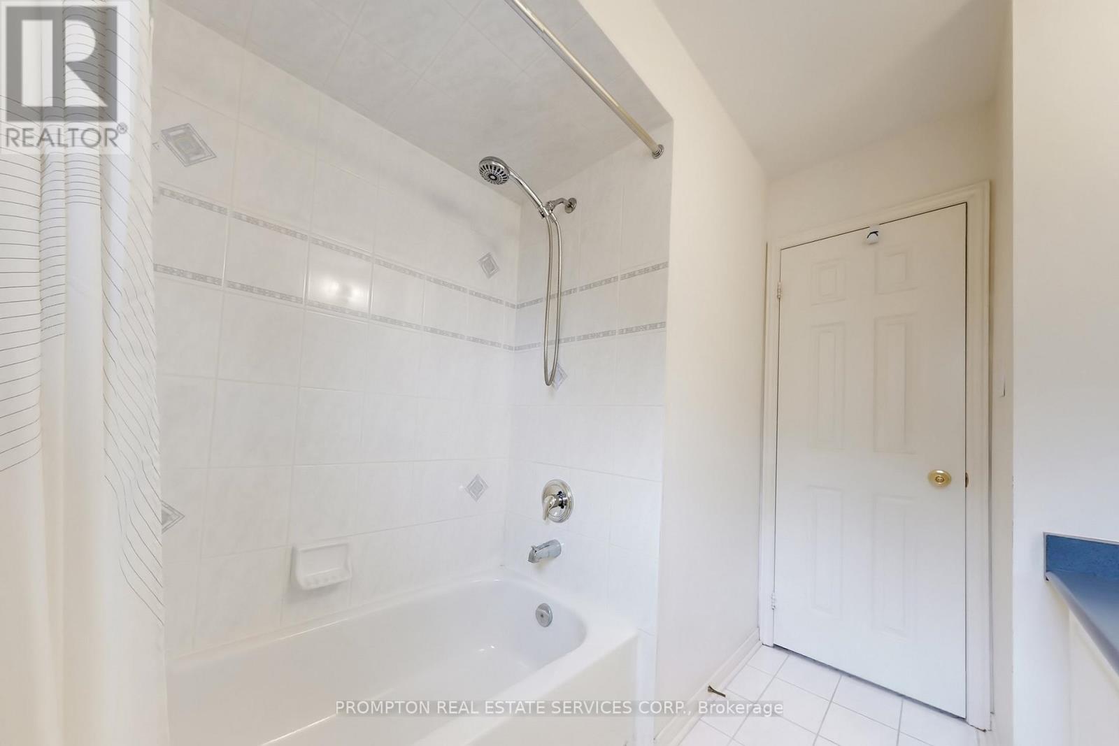 393 Marble Place, Newmarket, Ontario  L3X 2P1 - Photo 35 - N12955114