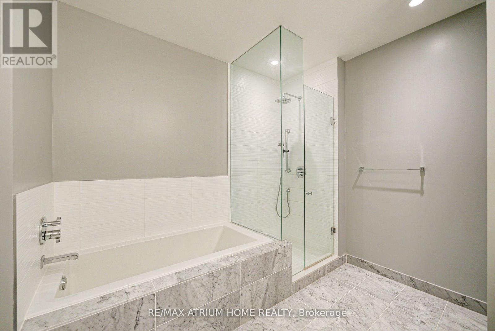 324 - 20 Fred Varley Drive, Markham, Ontario  L3R 1S4 - Photo 8 - N12955120