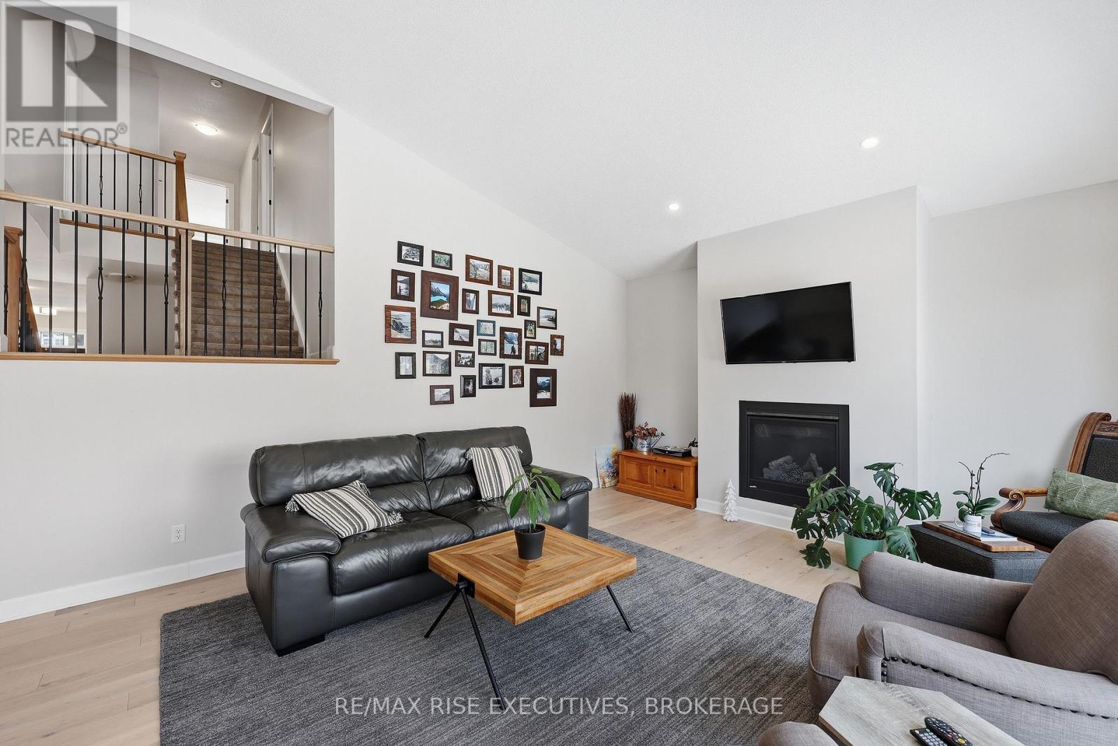 692 Halloway Drive, Kingston, Ontario  K7K 0H4 - Photo 15 - X12894964