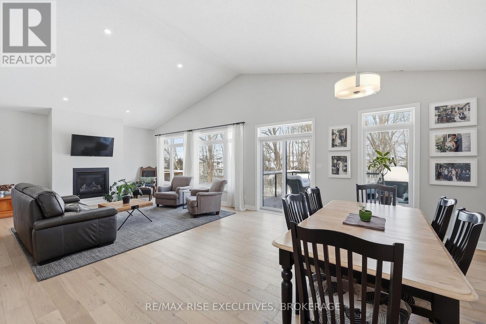 692 Halloway Drive, Kingston, Ontario  K7K 0H4 - Photo 10 - X12894964