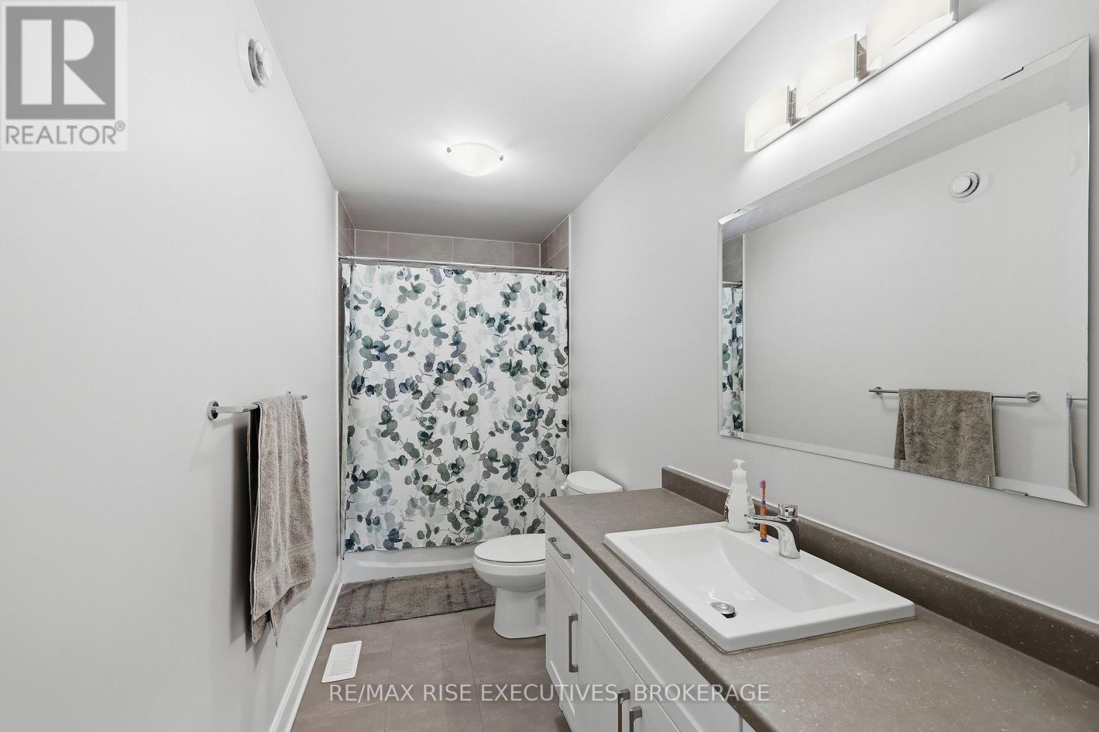 692 Halloway Drive, Kingston, Ontario  K7K 0H4 - Photo 26 - X12894964