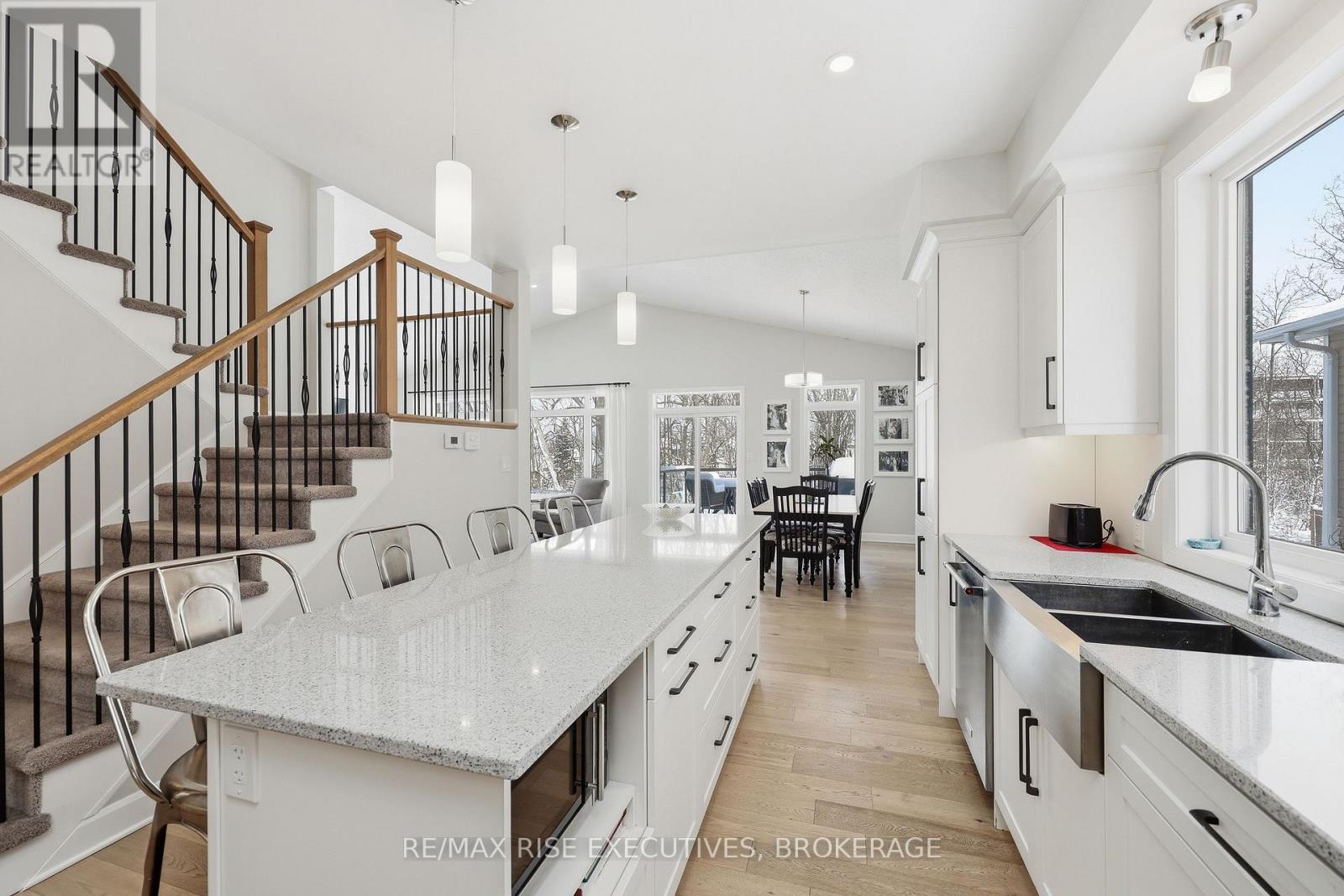 692 Halloway Drive, Kingston, Ontario  K7K 0H4 - Photo 9 - X12894964