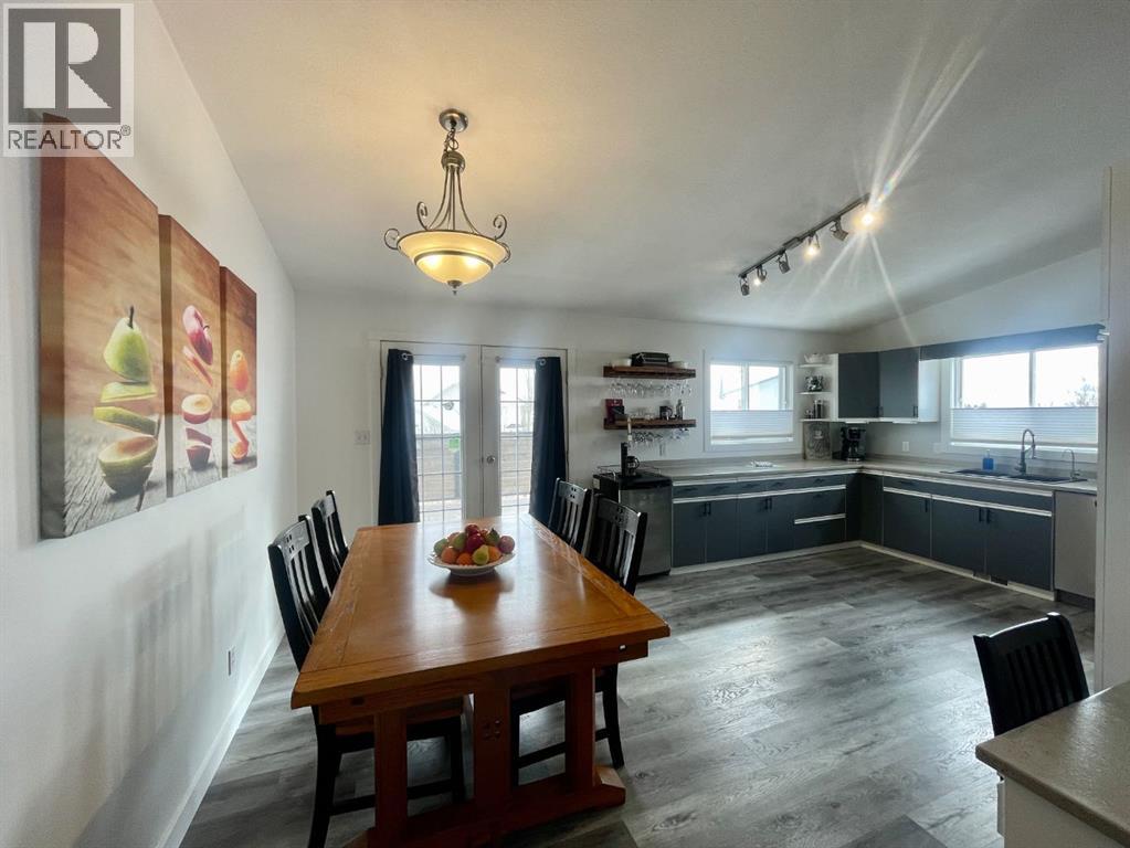 5906 12 Avenue, Edson, Alberta  T7E 1J1 - Photo 11 - A2297374