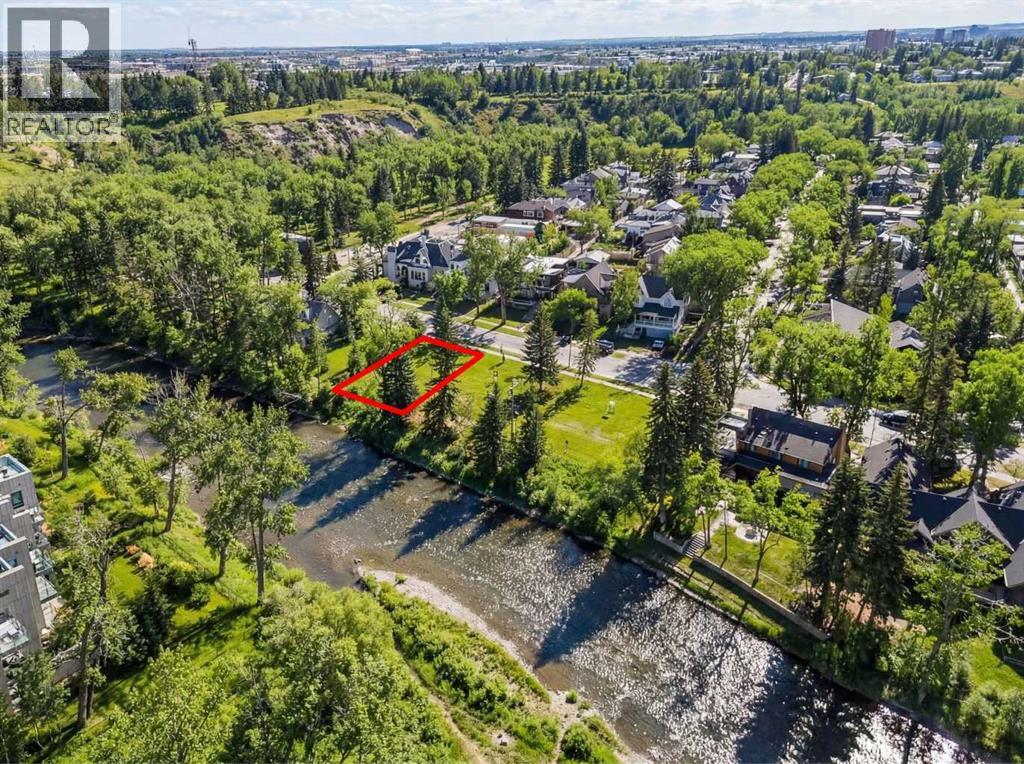 112 Roxboro Road SW, Calgary, Alberta  T2S 0R3 - Photo 2 - A2293933