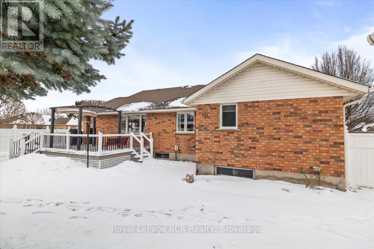 393 1st Street S, Hanover, Ontario  N4N 3T8 - Photo 27 - X12900482